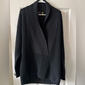 Liz Sport heavy, warm Black Shawl Collar Sweater
Small but oversized